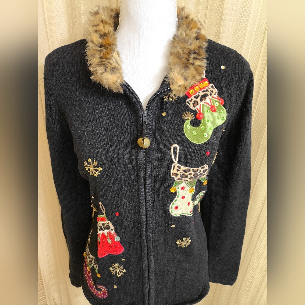 Black Christmas Sweater with Faux Leopard Collar XL